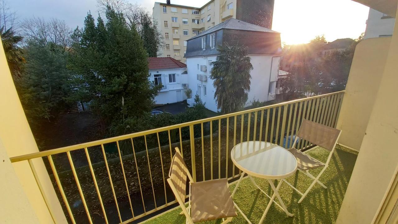 Au Petit Repere Palois -Studio - Centre Ville-Balcon-Wifi Fibre Pau Εξωτερικό φωτογραφία