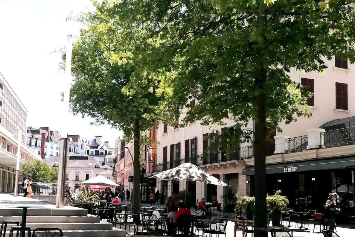 Au Petit Repere Palois -Studio - Centre Ville-Balcon-Wifi Fibre Pau Εξωτερικό φωτογραφία
